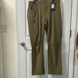 NWT! Under Armour Men's Dark Khaki Defender Pants size 34x32